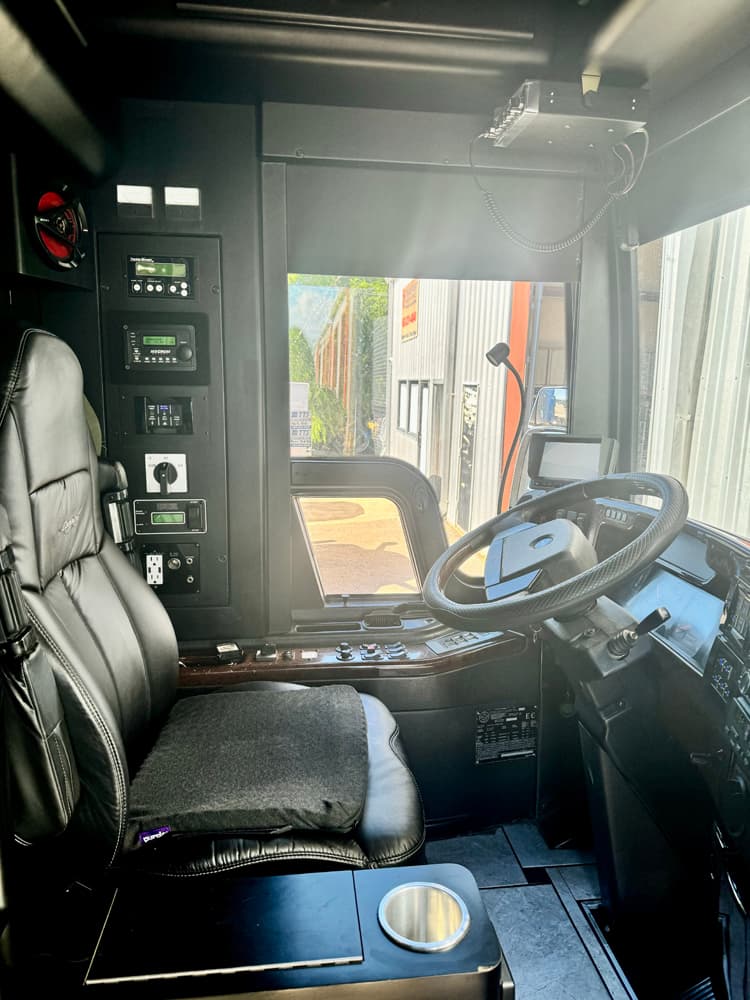 2008 Prevost XLII Motorcoach - Image 13
