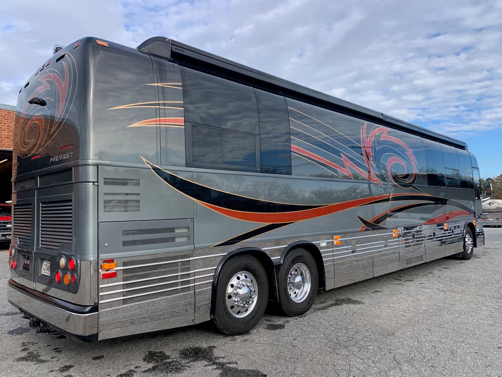 2007 Prevost XLII Motorcoach - Image 4