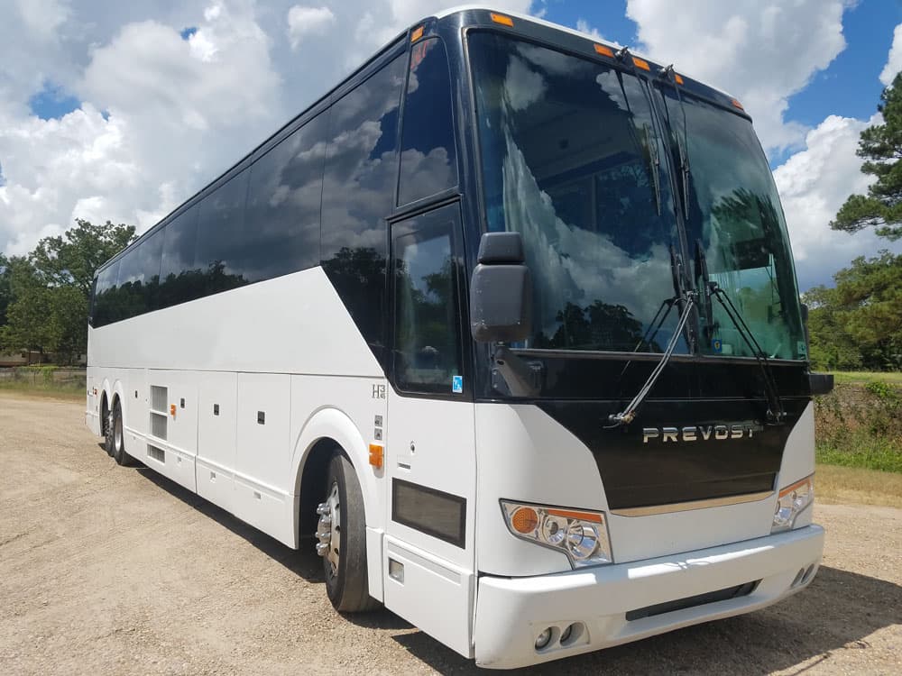 2012 Prevost H3-45 Coach Bus - Image 1