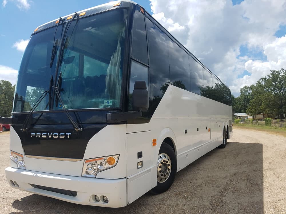 2012 Prevost H3-45 Coach Bus - Image 2