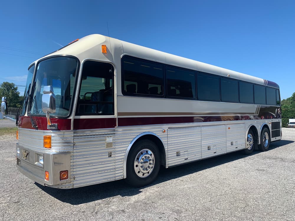 1996 Eagle Model 15 bus