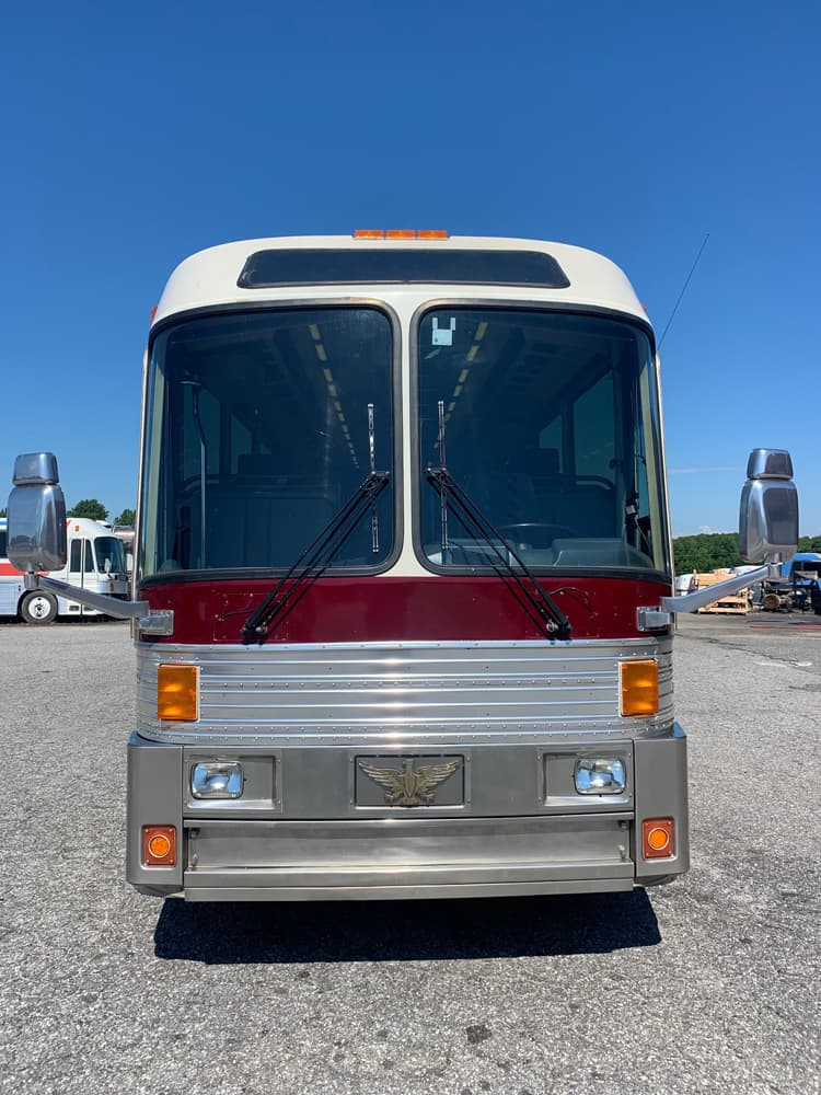 1996 Eagle Model 15 Coach Bus - Image 4