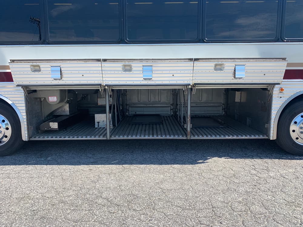 1996 Eagle Model 15 Coach Bus - Image 8