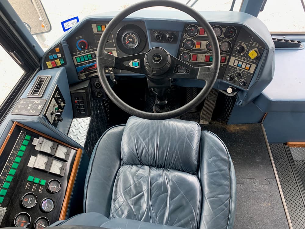 1989 Eagle Model 15 Motorcoach - Image 8