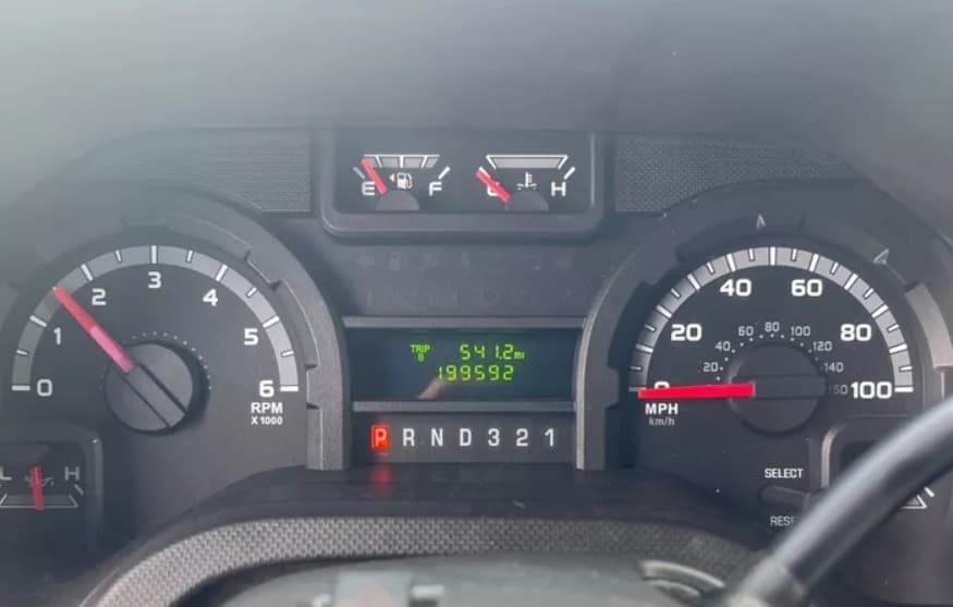 2013 Ford E450 - Image 5