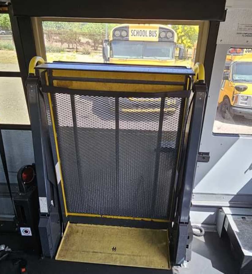 2014 Thomas Saf-T-Liner School Bus - Image 3