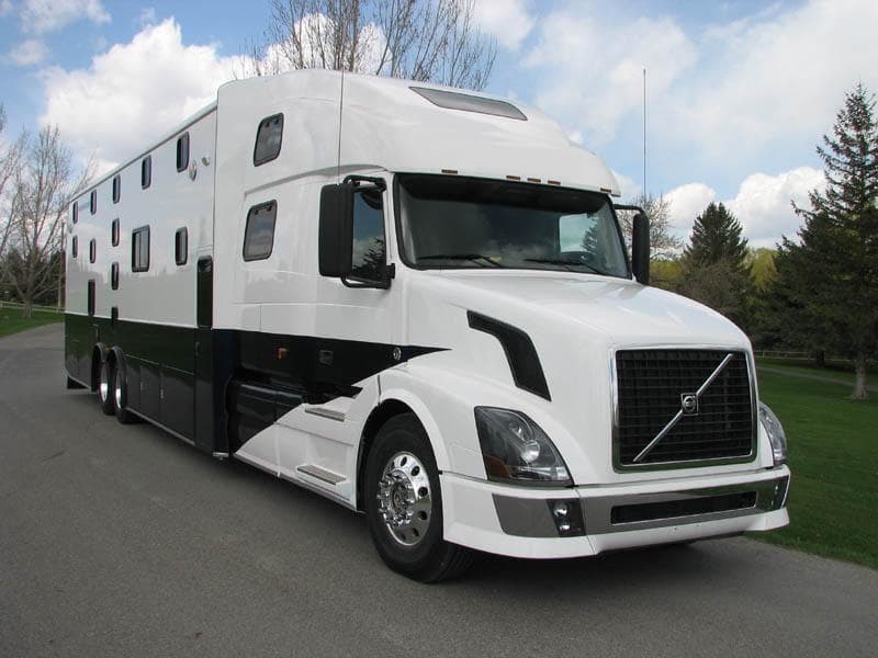 2007 Volvo NiteLiner Powerhouse Coach - Image 3