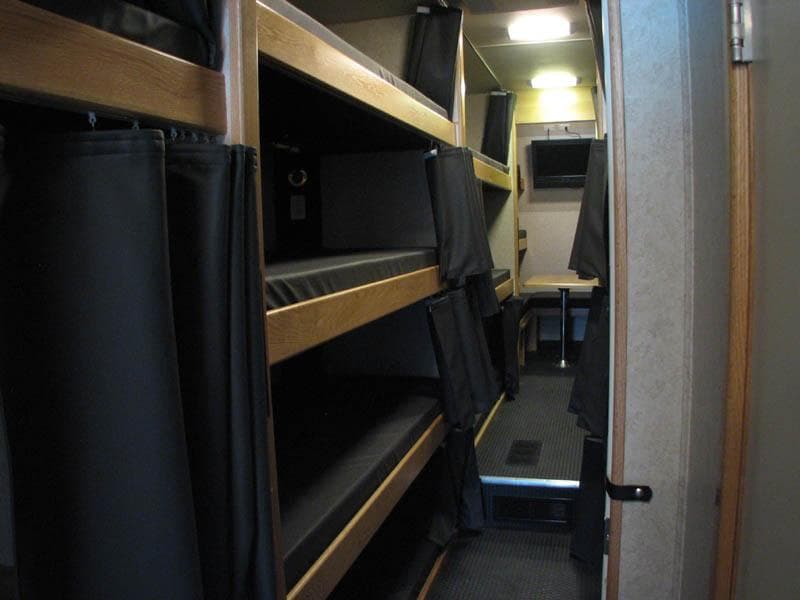 2007 Volvo NiteLiner Powerhouse Coach - Image 6