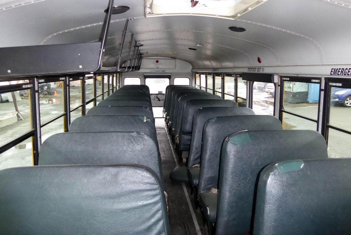 2002 Freightliner Thomas School Bus - Image 5