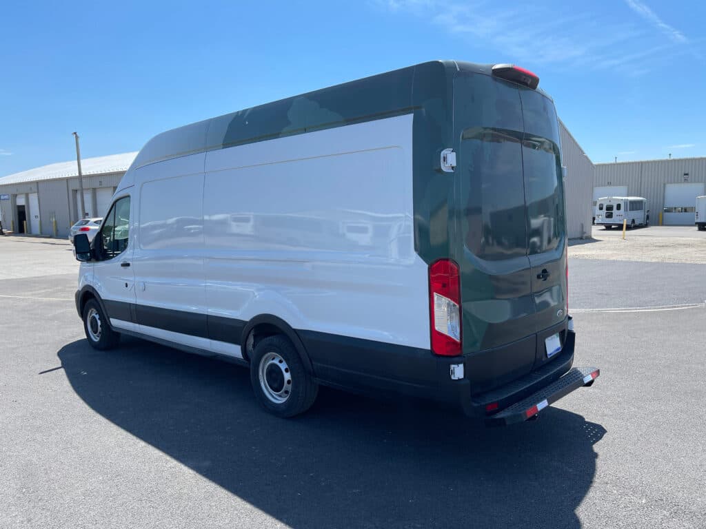 2021 Ford Transit Medical Clinic Van - Image 4