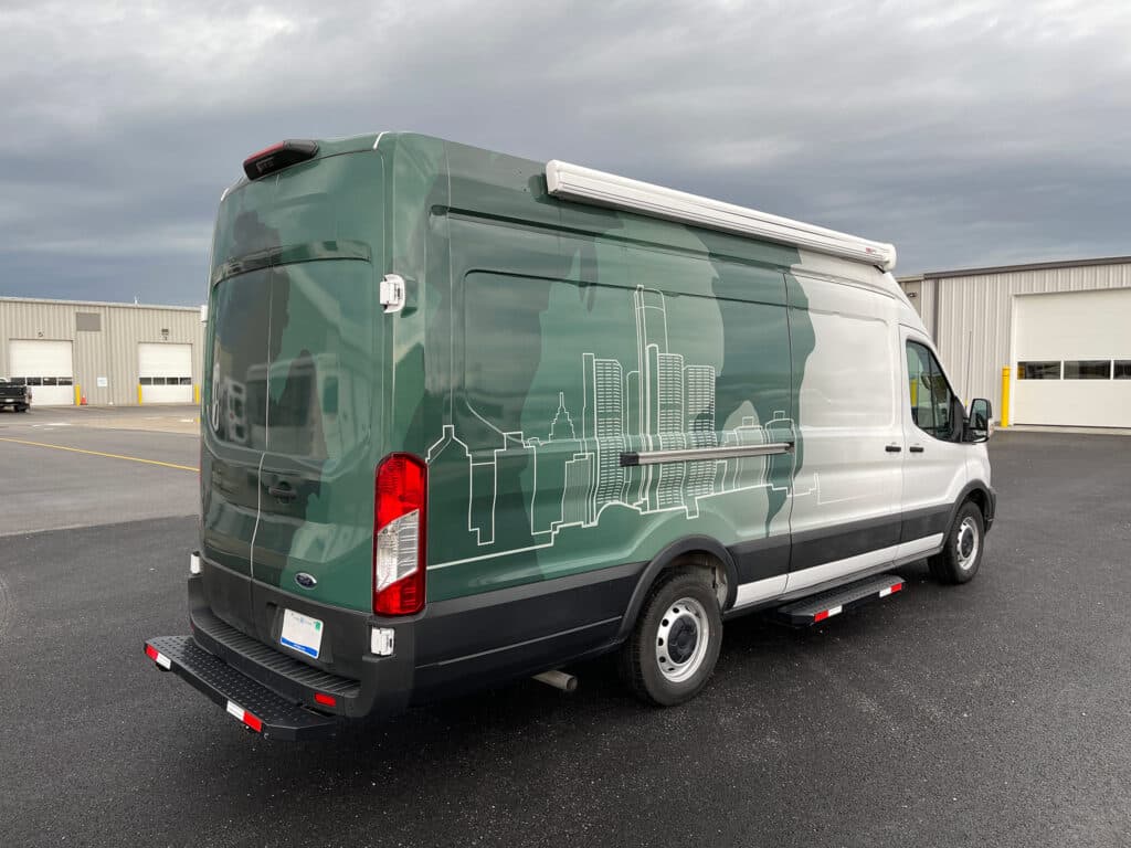 2021 Ford Transit Medical Clinic - Image 4