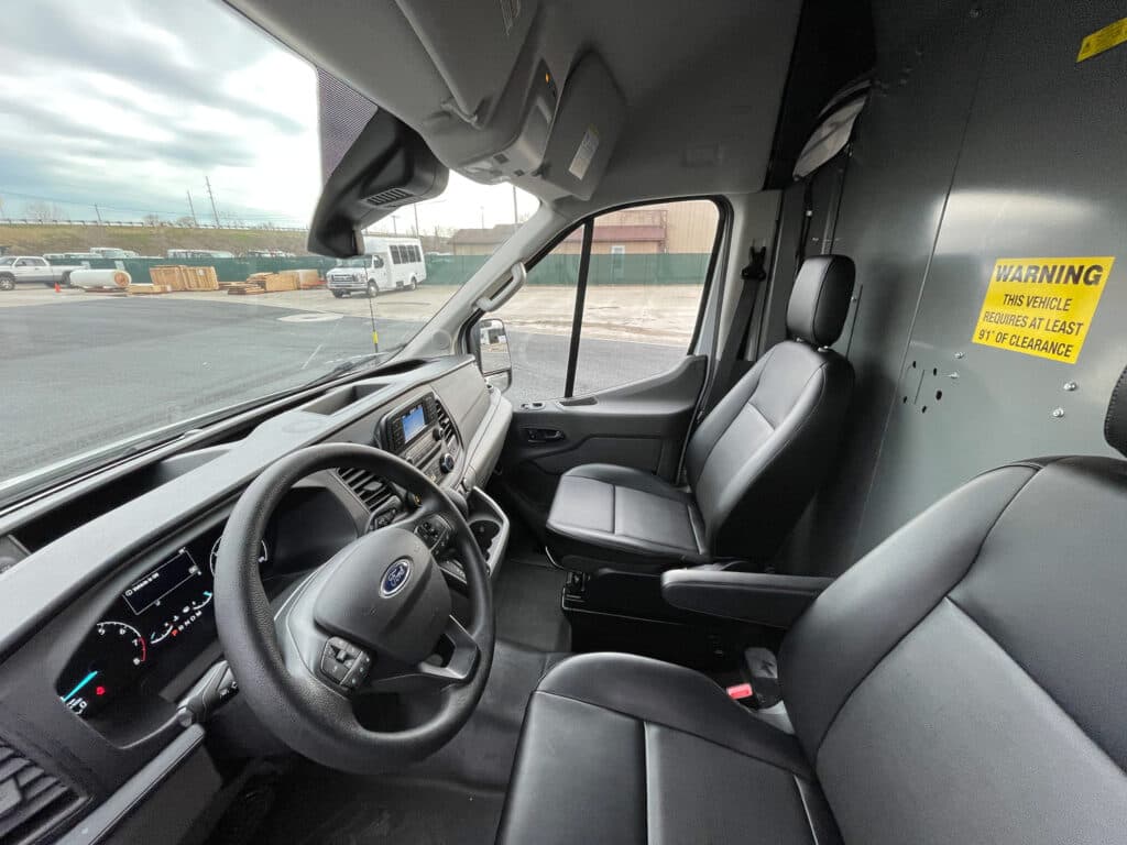 2021 Ford Transit Medical Clinic - Image 9