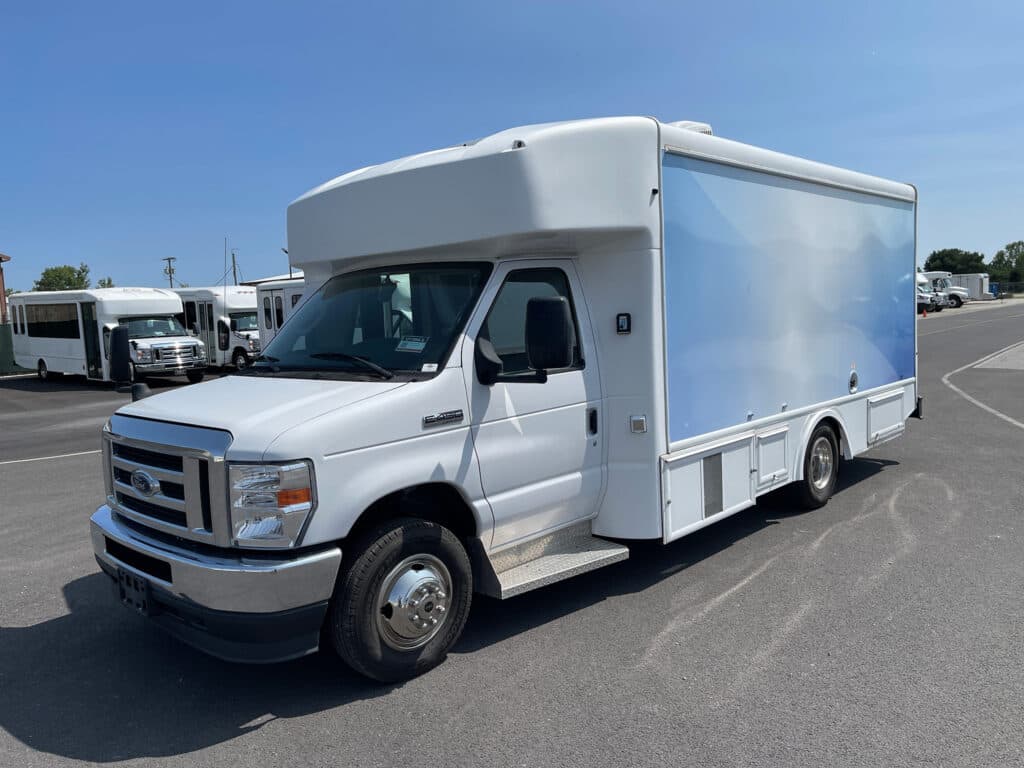 2021 Ford E450 bus
