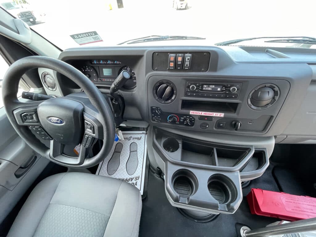 2021 Ford E450 Mobile Clinic - Image 15