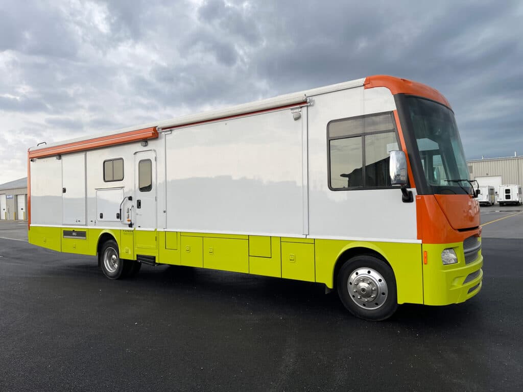 2014 Ford Motorhome Farber Mobile Office - Image 2