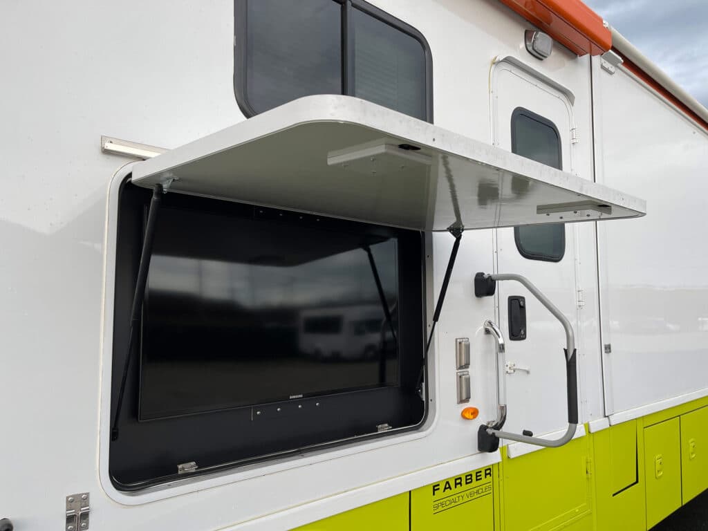 2014 Ford Motorhome Farber Mobile Office - Image 6