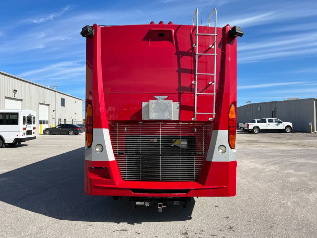 2008 Freightliner X Line - Image 3