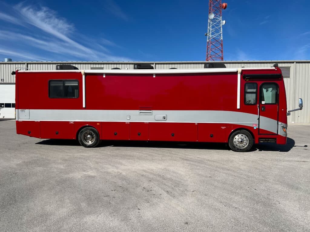 2008 Freightliner X Line - Image 6