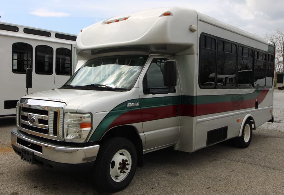 2015 Ford E450 bus