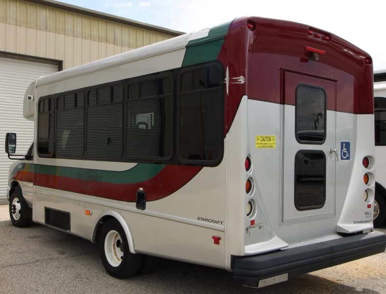 2015 Ford E450 Super Duty - Image 3