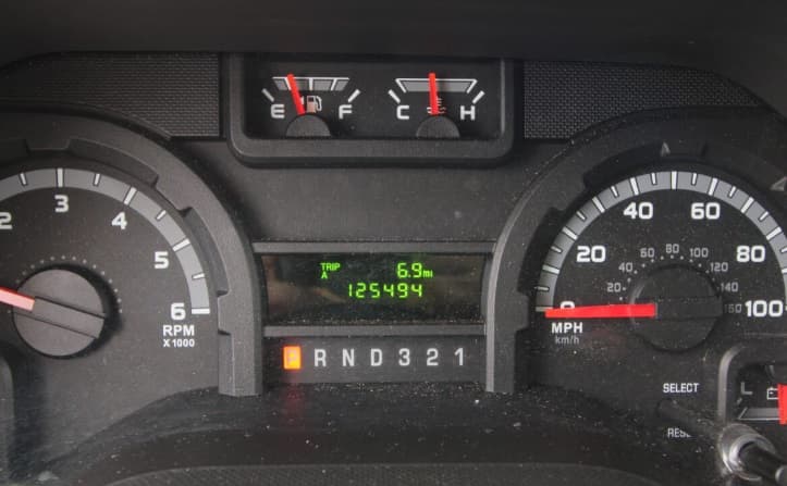 2015 Ford E450 Super Duty - Image 6
