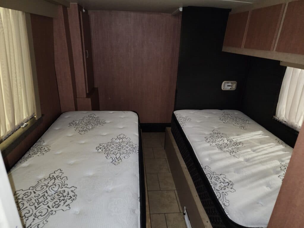 1995 Prevost H3-41 Motorcoach Conversion - Image 6