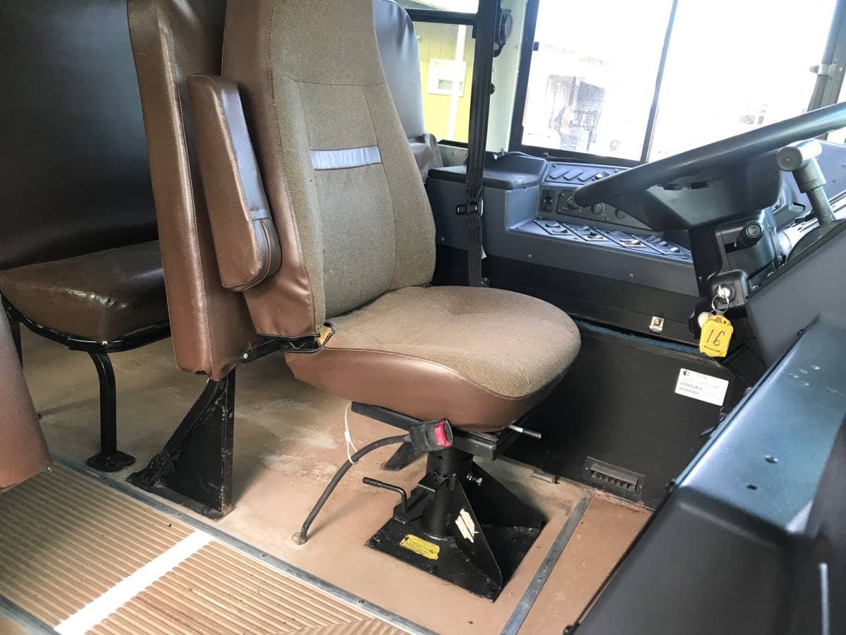 2015 Blue Bird Vision School Bus - Image 12