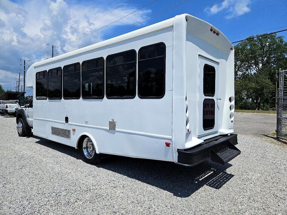 2016 Ford F550 Startrans - Image 3
