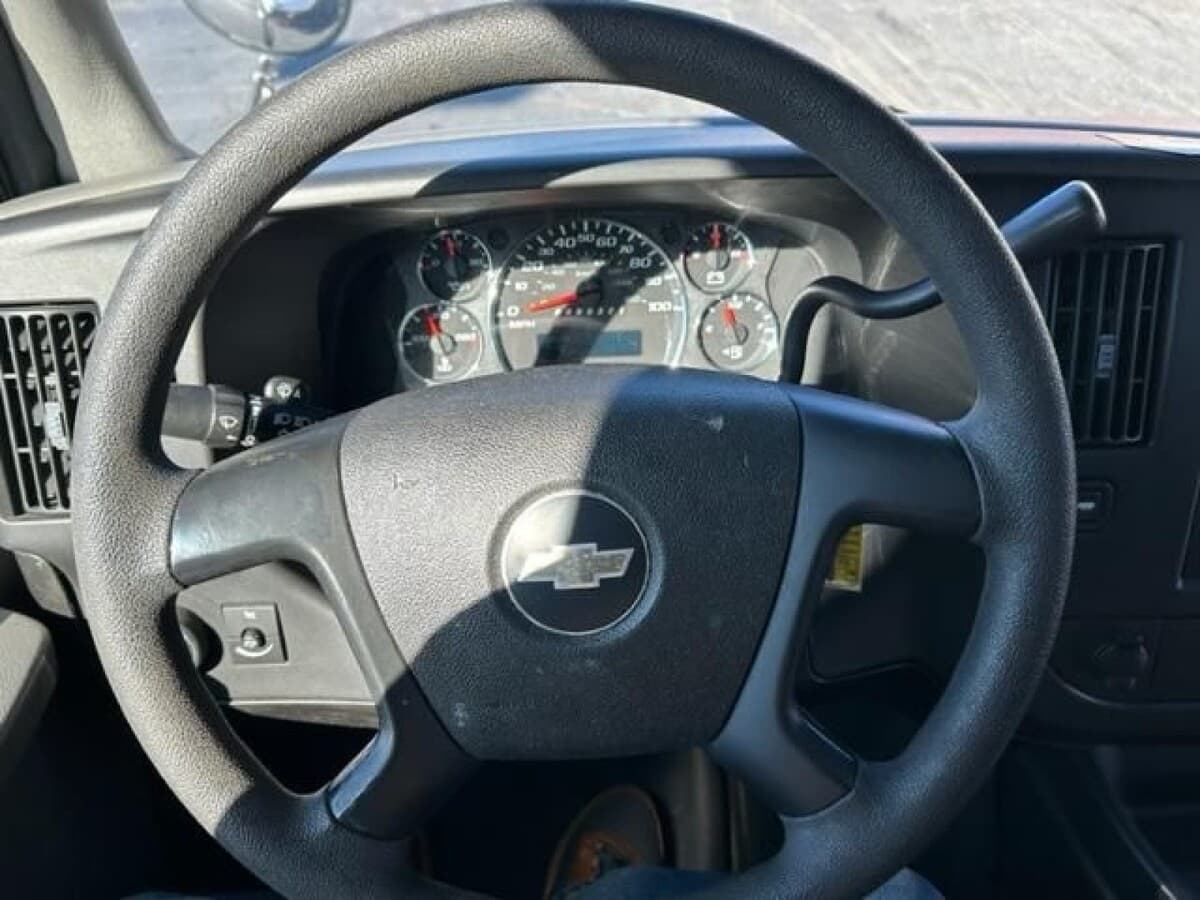 2008 Chevrolet Express 3500 School Bus - Image 12