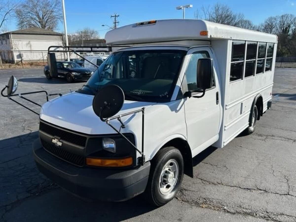 Express 3500 #10811 - Image 2
