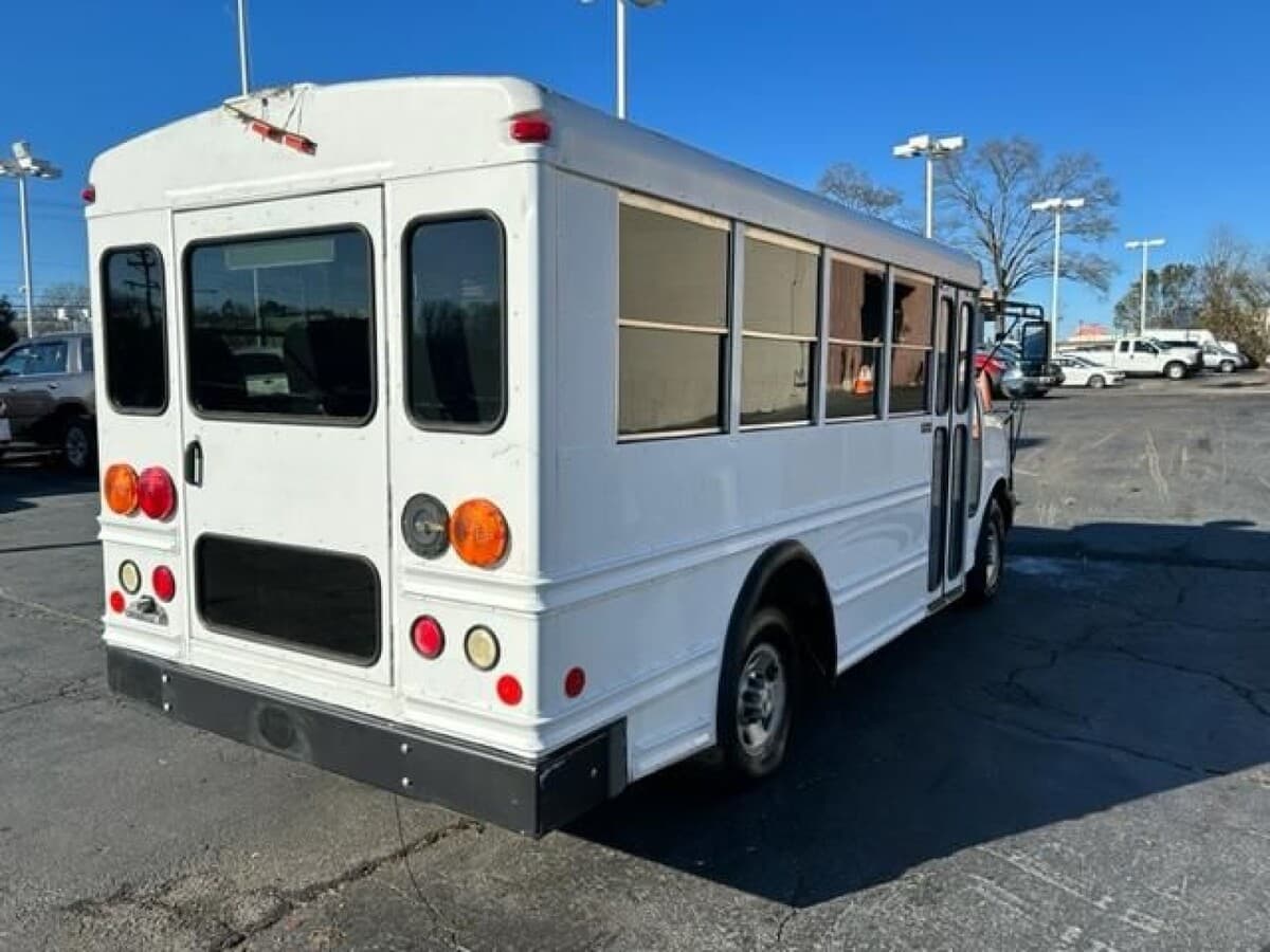 Express 3500 #10811 - Image 3