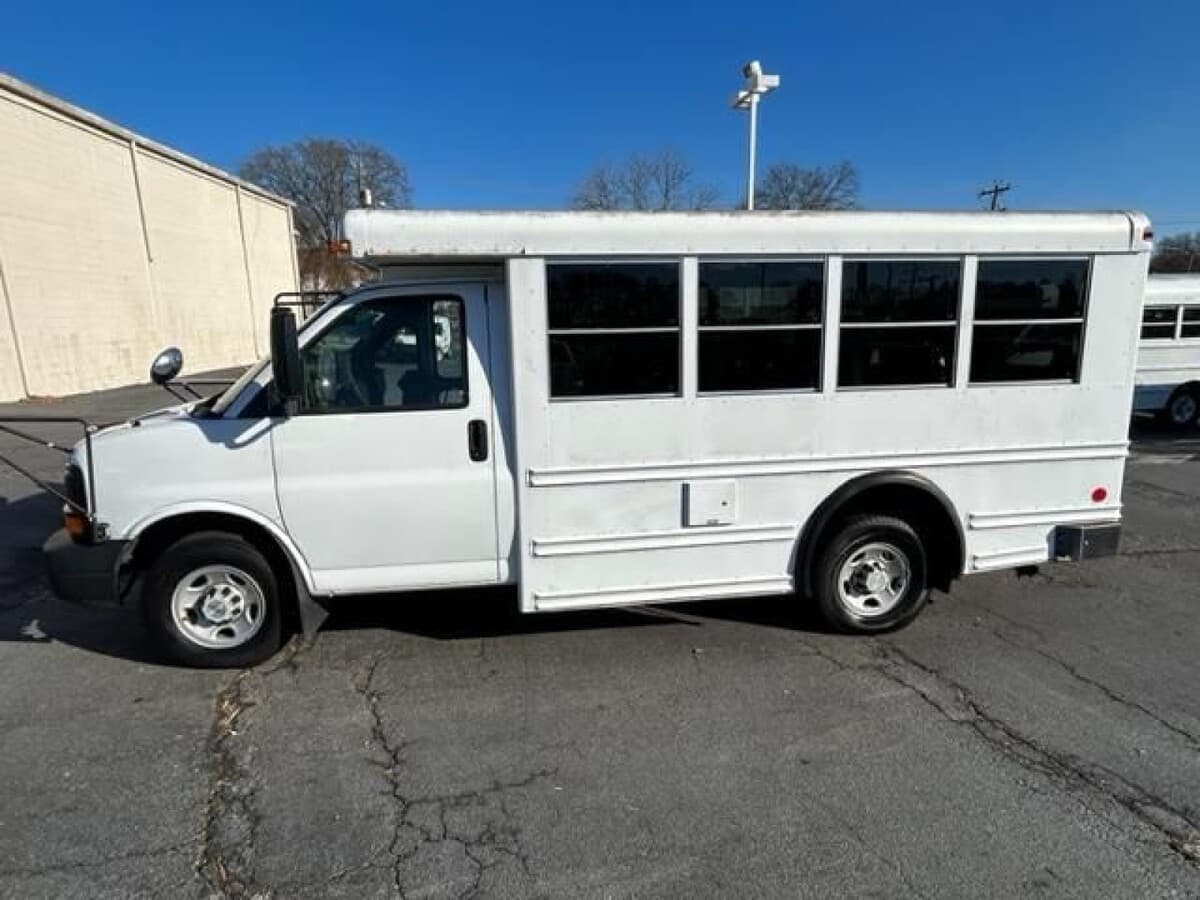 Express 3500 #10811 - Image 5