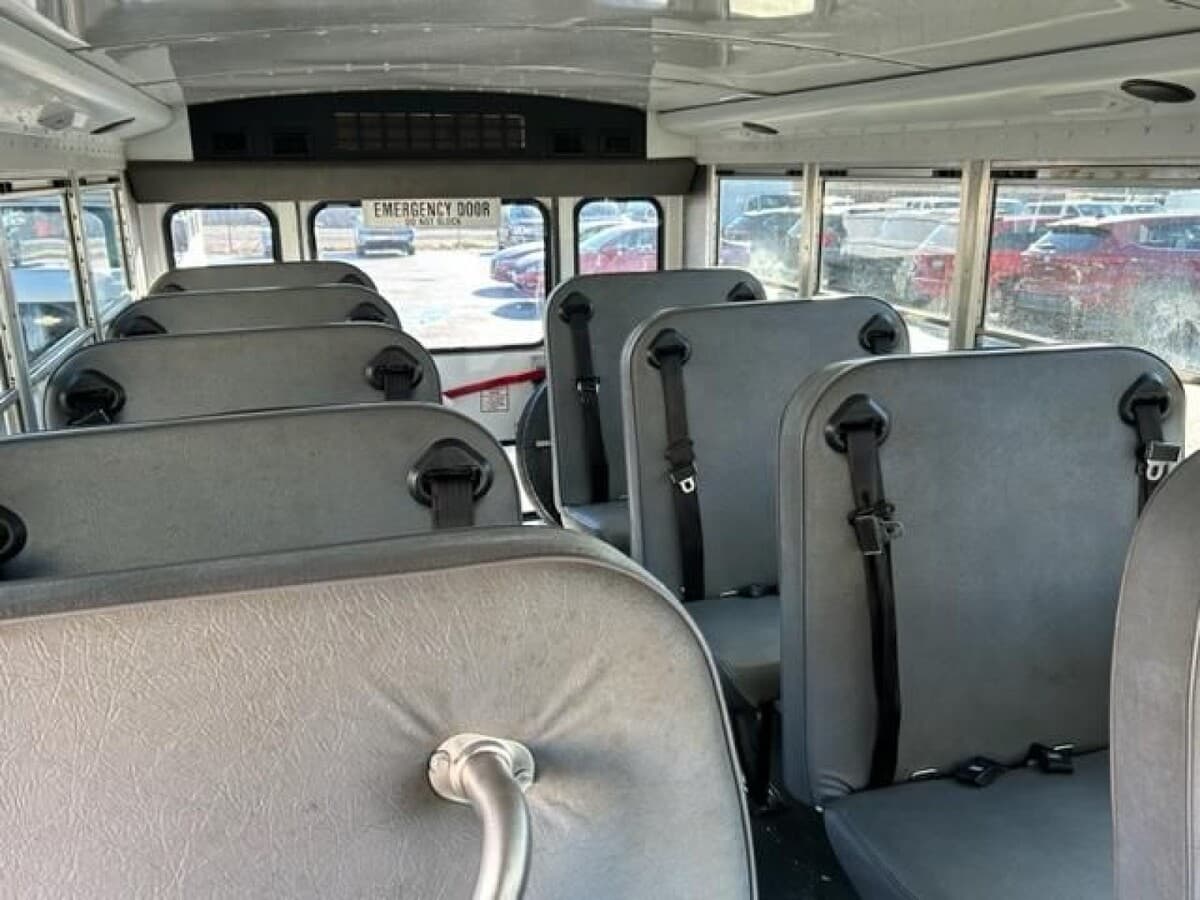 2008 Chevrolet Express 3500 School Bus - Image 7