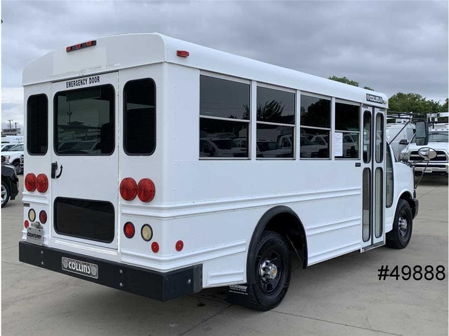 2007 Chevrolet Express 3500 - Image 2