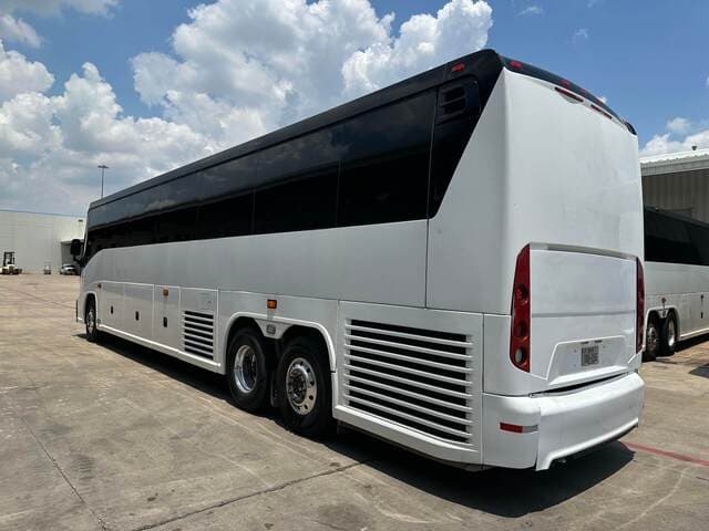 2014 Motor Coach Industries J4500 bus