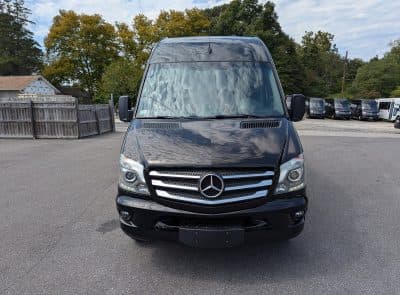 2016 Mercedes-Benz 3500 bus