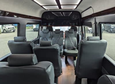 2016 Mercedes Benz 3500 Van - Image 5