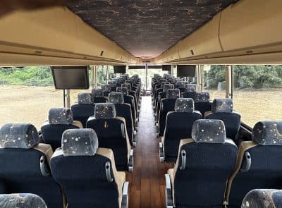 2015 Prevost H3-45 Coach Bus - Image 5