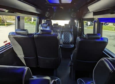 2015 Mercedes Benz 3500 Van - Image 10