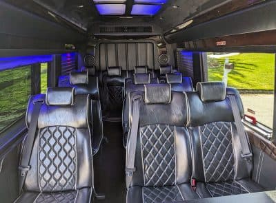 2015 Mercedes Benz 3500 Van - Image 8