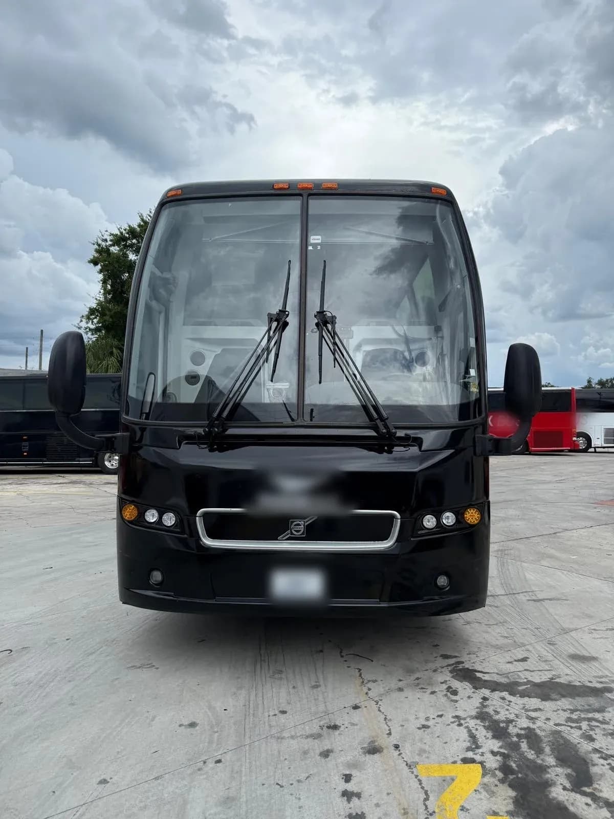 2019 Prevost 9700 Coach Bus - Image 10