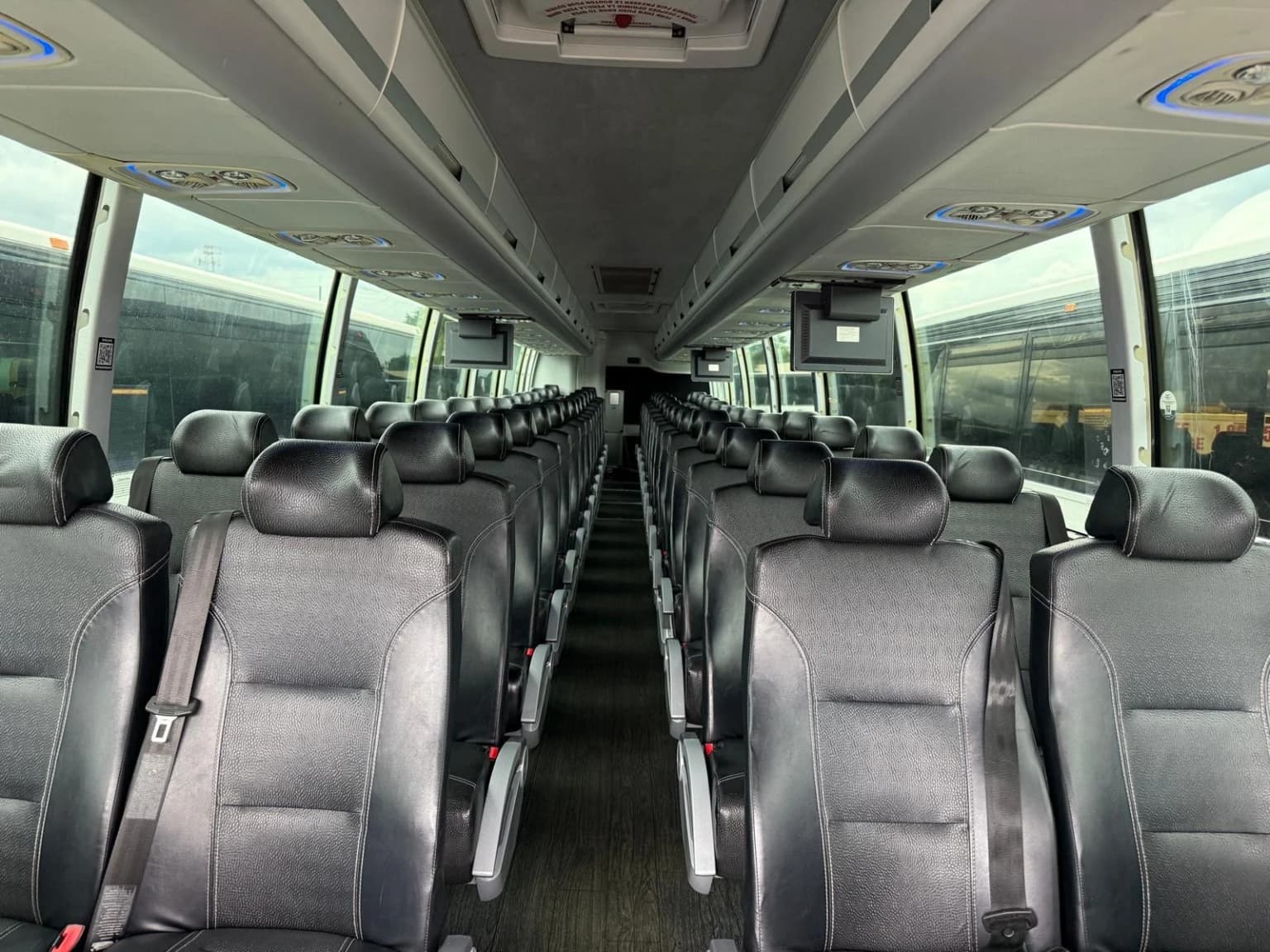 2019 Prevost 9700 Coach Bus - Image 6