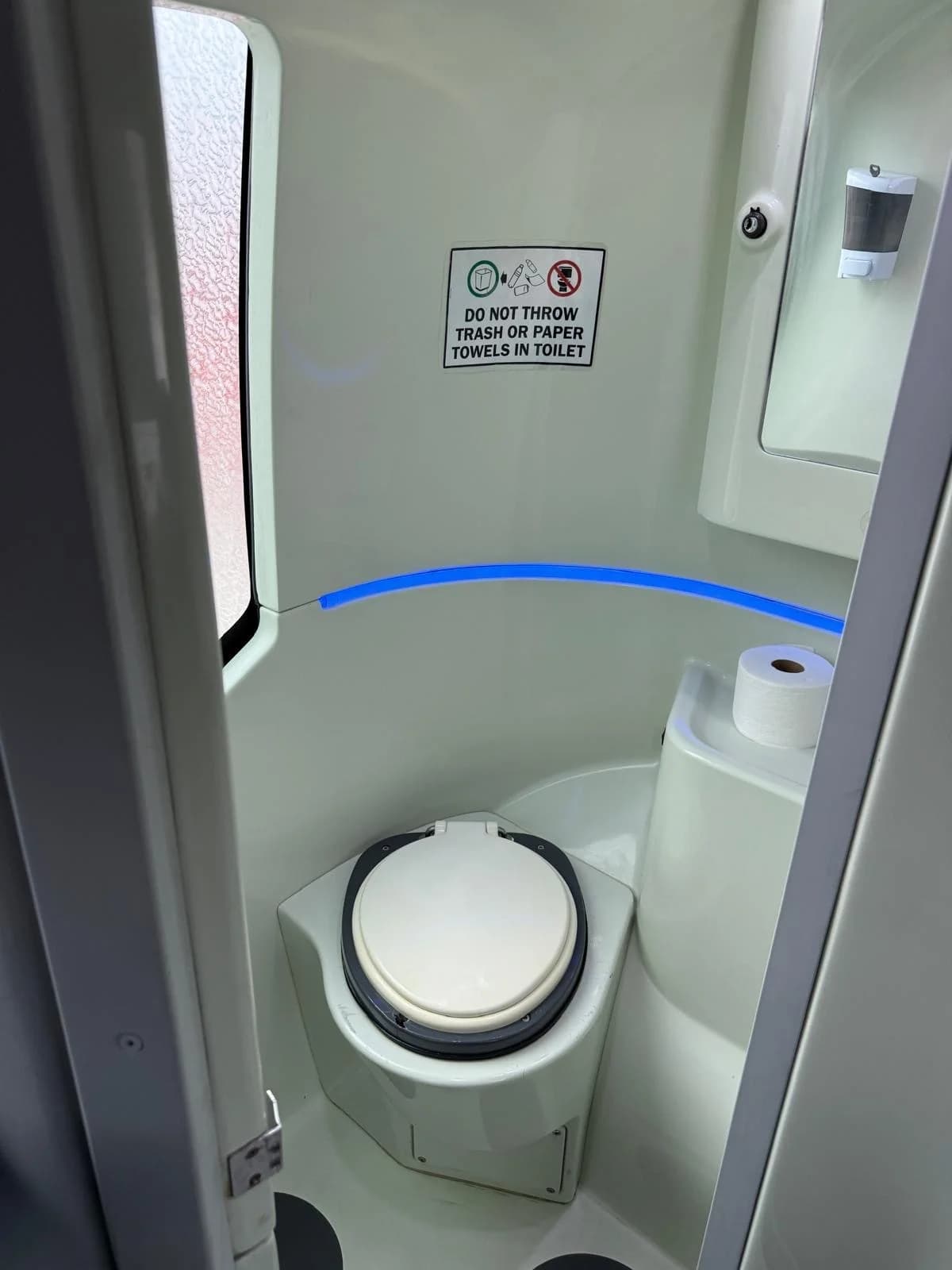 2019 Prevost 9700 Coach Bus - Image 7