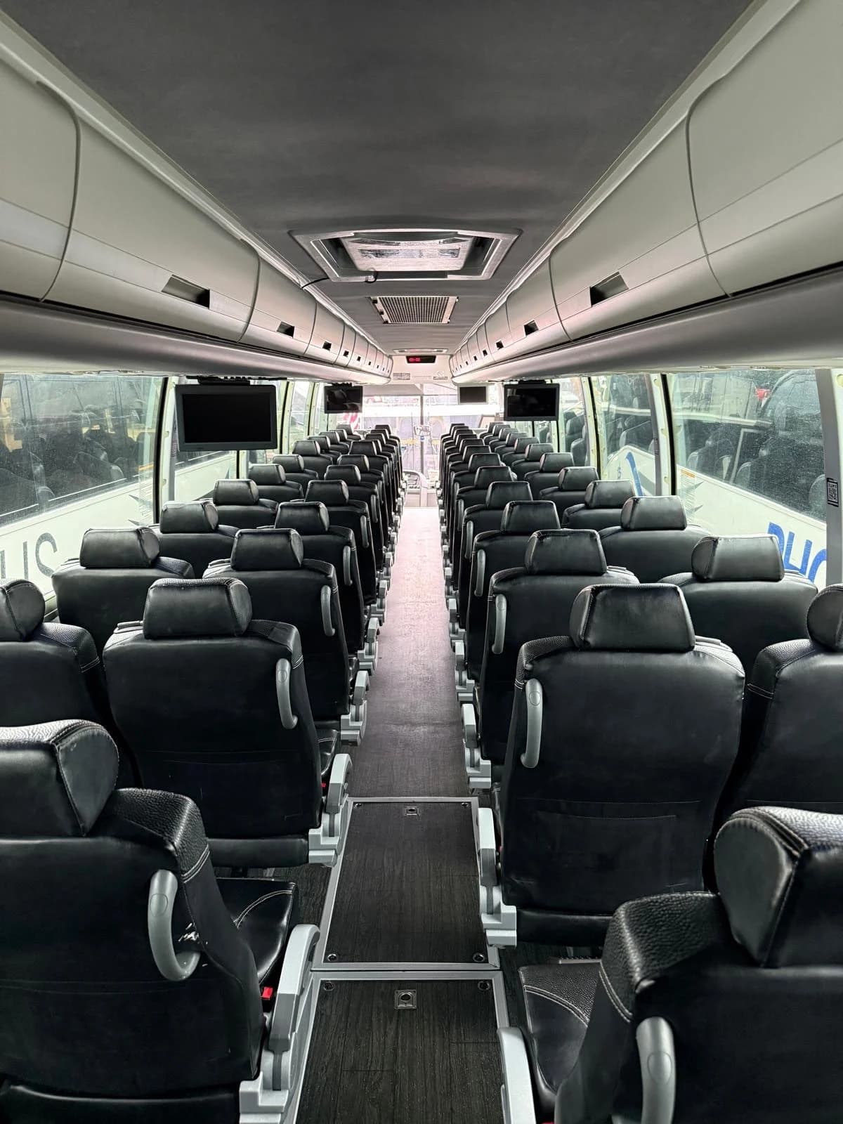 2019 Prevost 9700 Coach Bus - Image 8