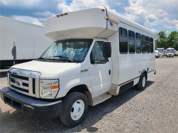 2014 Ford E450 Shuttle Bus - Image 1