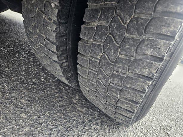 2012 Ford E450 Shuttle Bus - Image 11