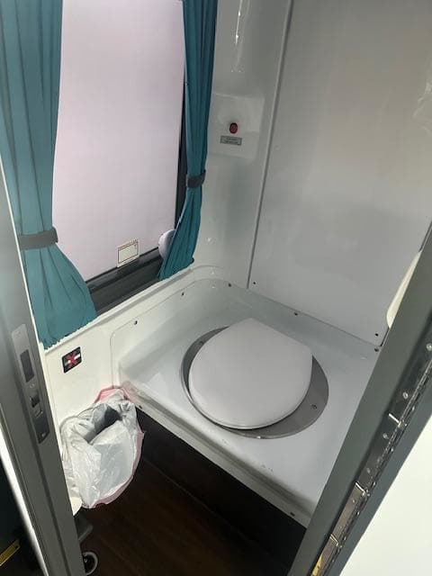 2017 Van Hool CX45 Coach Bus - Image 6