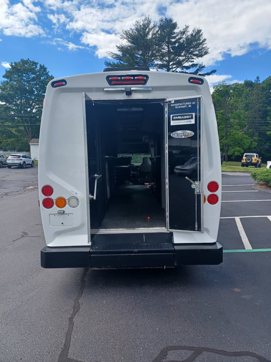 2016 Ford Econoline Cutaway Mini Bus - Image 3