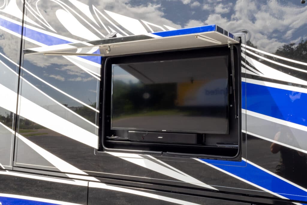  2019 Spartan Entegra Cornerstone 45W Motorcoach - Image 8