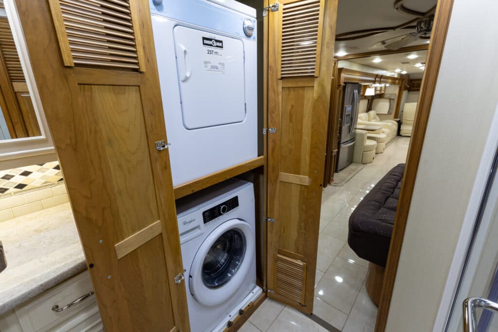  2019 Spartan Entegra Cornerstone 45W Motorcoach - Image 9